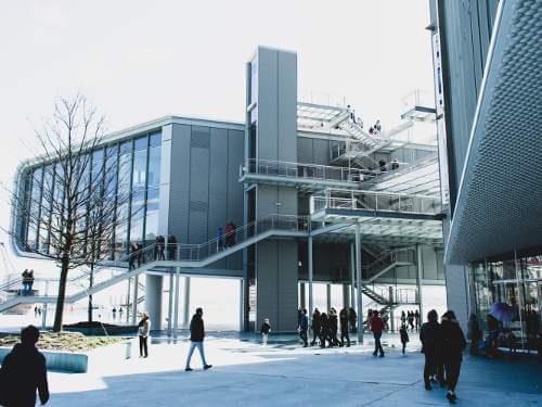 Ein Ort für die Bildung